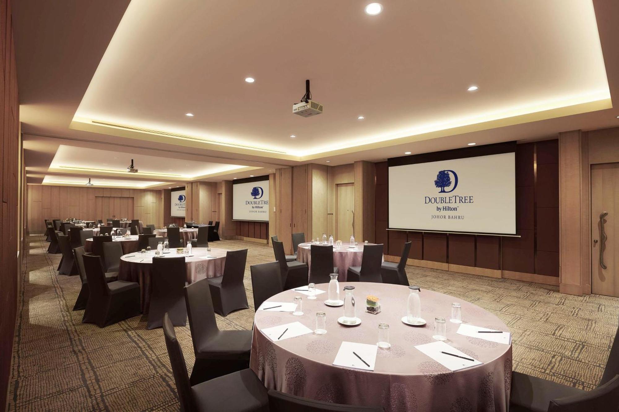 Doubletree By Hilton Johor Bahru Hotel Kültér fotó